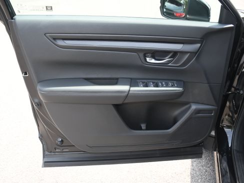 Certified 2025 Honda CR-V EX image 10