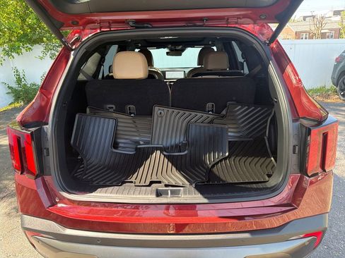 Used 2025 Kia Sorento SX Prestige AWD/4WD image 27