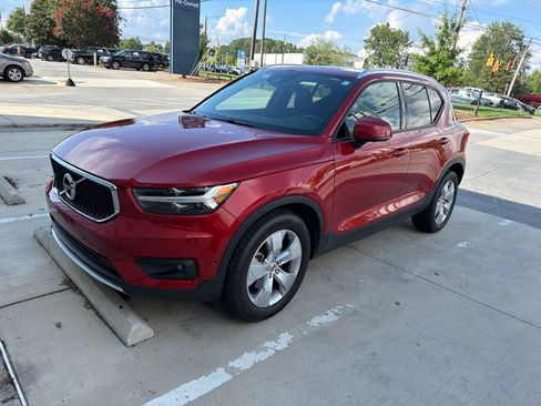 Used 2019 Volvo XC40 T5 Momentum AWD/4WD image 3