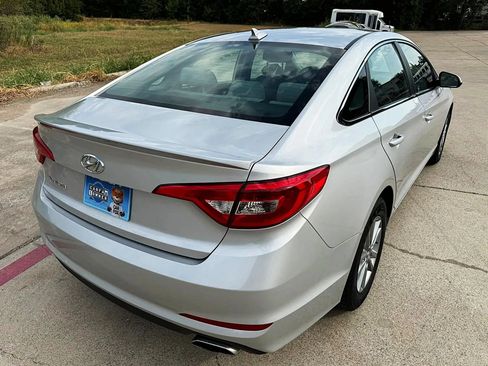 Used 2015 Hyundai Sonata SE FWD image 3