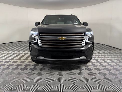 Used 2024 Chevrolet Suburban High Country w/ Premium Package 2 RWD image 2