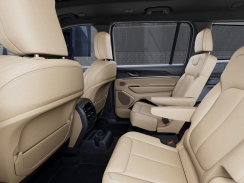 New 2026 Jeep Grand Cherokee L Limited image 23
