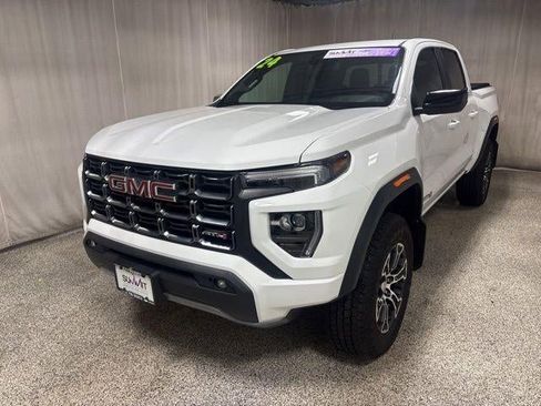 Used 2024 GMC Canyon AT4 w/ AT4 Premium Package image 6