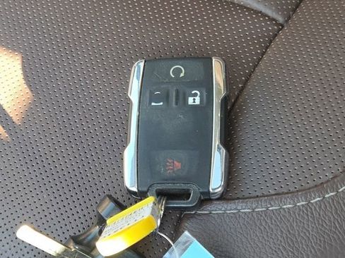 Used 2015 Chevrolet Silverado 1500 High Country w/ High Country Premium Package image 37