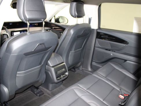 New 2026 Lincoln Nautilus Premier image 26