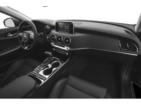 Used 2018 Kia Stinger AWD/4WD image 18