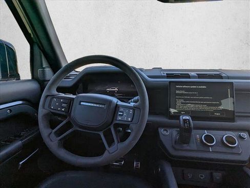 Used 2023 Land Rover Defender 110 V8 image 22