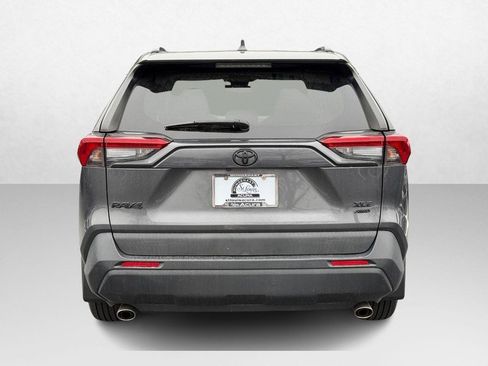 Used 2021 Toyota RAV4 XLE image 5