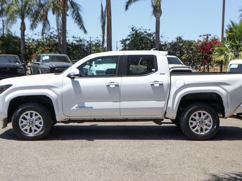 Used 2024 Toyota Tacoma SR5 RWD image 5