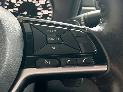 Used 2024 Nissan Altima 2.5 SR FWD image 18
