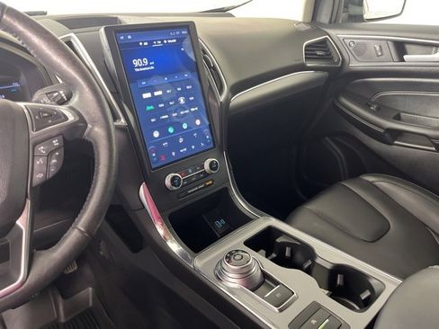 Used 2022 Ford Edge Titanium w/ Equipment Group 301A image 15