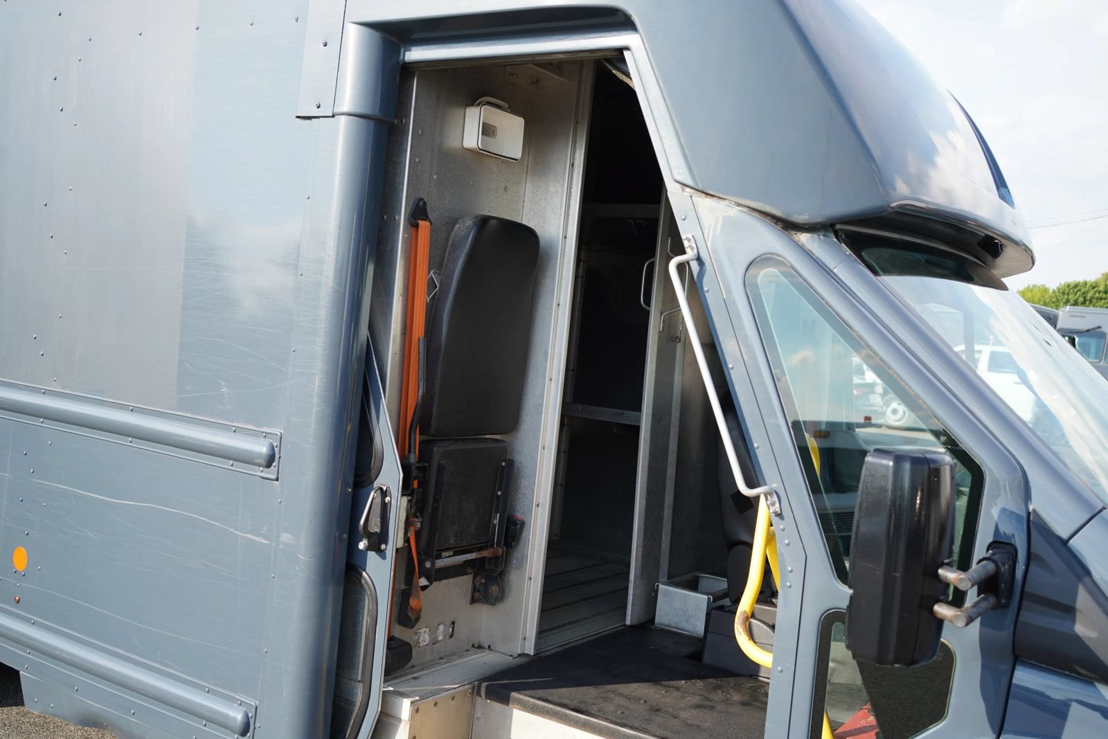 Used 2021 Ford Transit 350 DRW RWD image 16