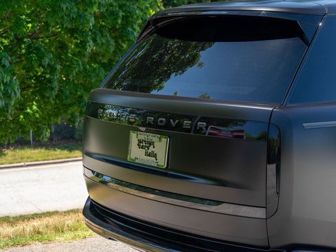 Used 2025 Land Rover Range Rover Autobiography AWD/4WD image 12