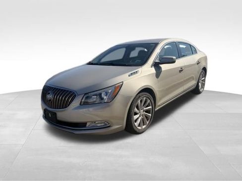 Used 2015 Buick LaCrosse FWD image 1