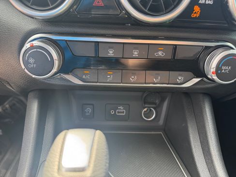 Used 2024 Nissan Sentra S FWD image 19