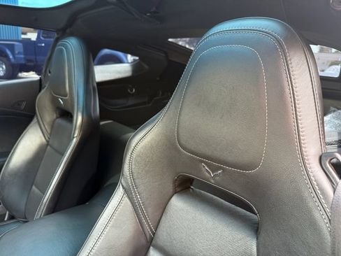 Used 2019 Chevrolet Corvette Stingray Coupe RWD image 22