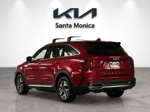 Certified 2022 Kia Sorento S image 4