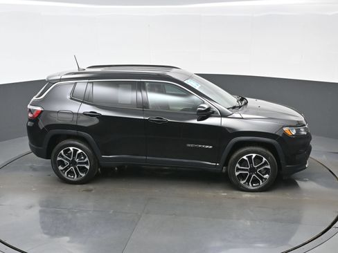 Used 2023 Jeep Compass Limited AWD/4WD image 37