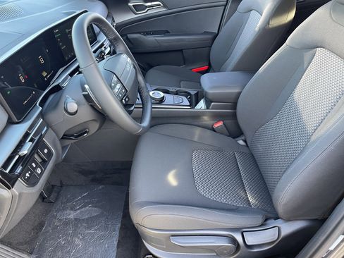 New 2026 Kia Sportage LX image 17