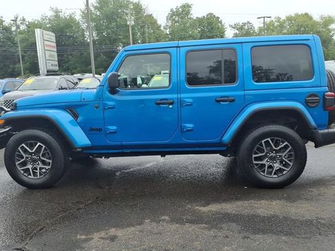 Certified 2025 Jeep Wrangler Unlimited Sahara AWD/4WD image 9