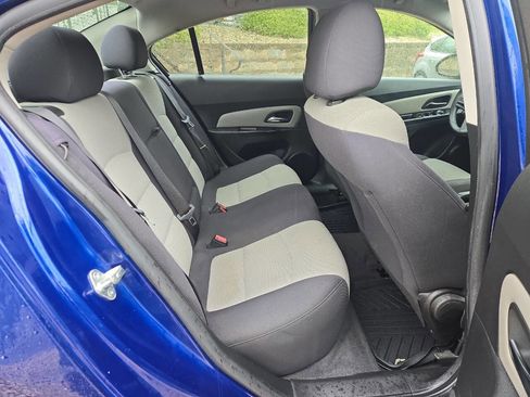 Used 2013 Chevrolet Cruze LS FWD image 20