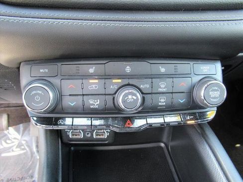 Used 2022 Dodge Durango GT RWD image 24