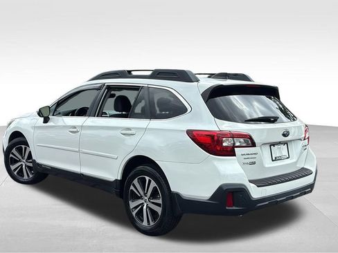 Used 2018 Subaru Outback 3.6R Limited AWD/4WD image 5