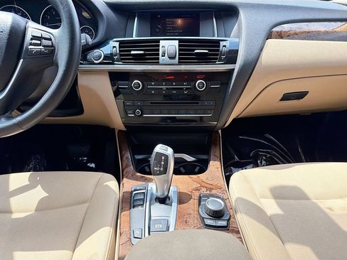 Used 2017 BMW X3 sDrive28i RWD image 19