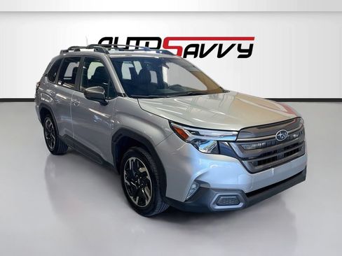 Used 2025 Subaru Forester Limited AWD/4WD image 1
