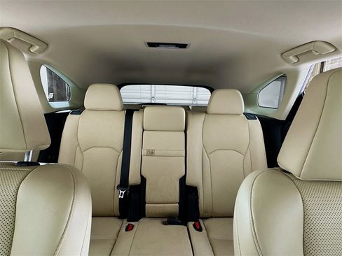 Used 2021 Lexus RX 350L FWD w/ Premium Package image 16