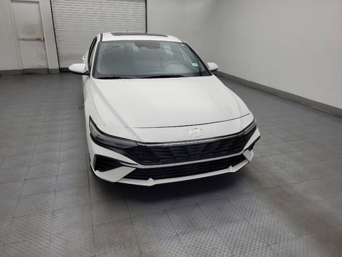 Used 2025 Hyundai Elantra SEL FWD image 14