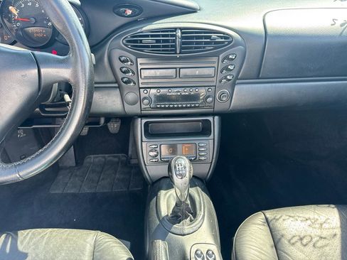 Used 2001 Porsche Boxster RWD image 10