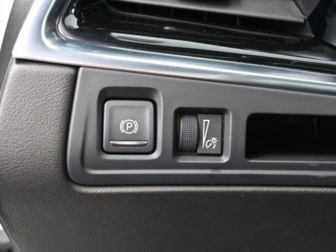 Certified 2024 Cadillac XT6 Premium Luxury image 27