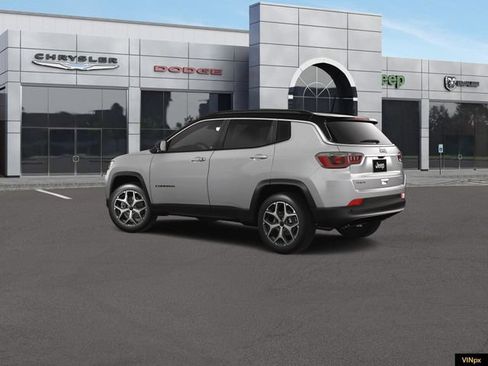 Used 2026 Jeep Compass Limited AWD/4WD image 4