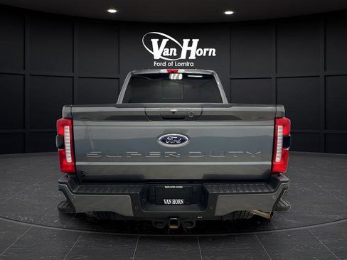 Used 2024 Ford F250 Lariat w/ Sport Appearance Package AWD/4WD image 4
