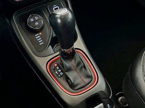 Used 2019 Jeep Compass Trailhawk AWD/4WD image 13
