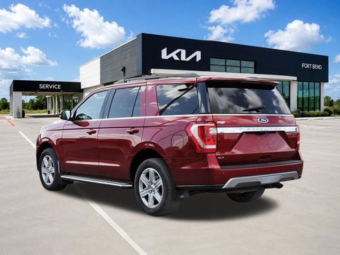 Used 2018 Ford Expedition XLT w/ Equipment Group 202A RWD image 7