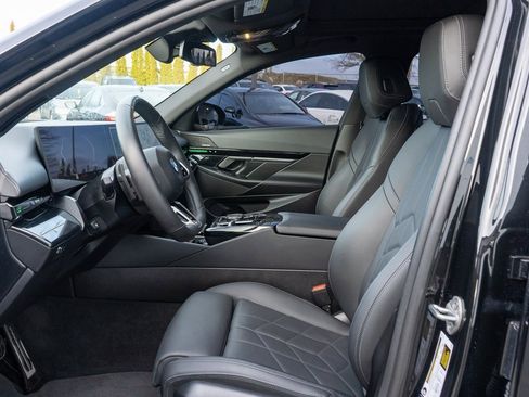 Used 2024 BMW 530i xDrive w/ M Sport Package image 28