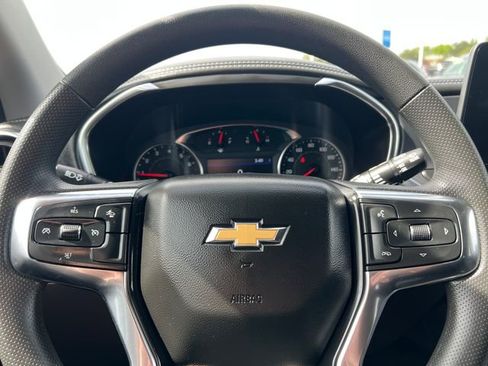 Used 2025 Chevrolet Blazer LT AWD/4WD image 25
