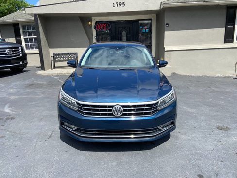 Used 2018 Volkswagen Passat 2.0T SEL Premium image 3