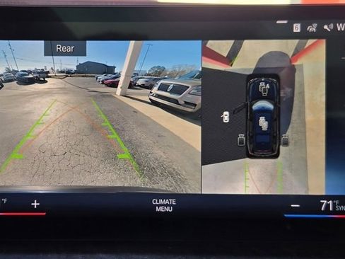 Used 2023 BMW X7 xDrive40i w/ M Sport Package image 27