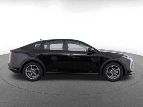 Used 2025 Kia K4 FWD image 10