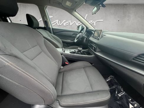 Used 2024 Nissan Rogue S FWD image 24