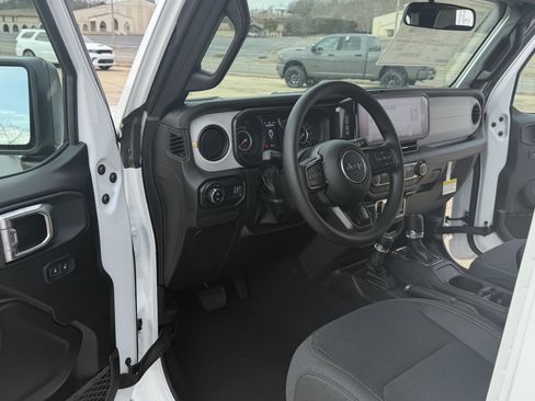 New 2026 Jeep Gladiator Sport AWD/4WD image 13