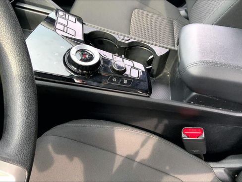 Used 2023 Kia Sportage LX AWD/4WD image 19