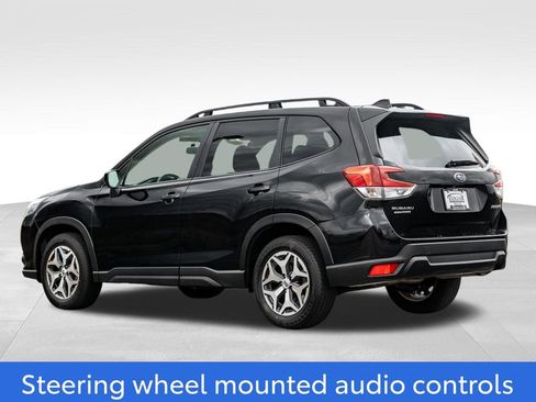 Used 2023 Subaru Forester Premium AWD/4WD image 5