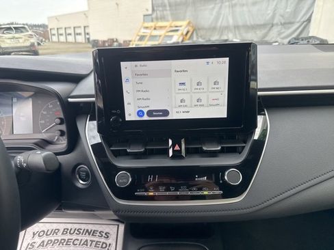 Used 2023 Toyota Corolla SE w/ Carpet Mat Package (TMS) image 13