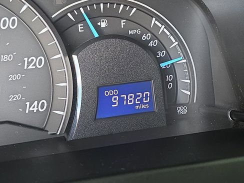 Used 2012 Toyota Camry LE image 37