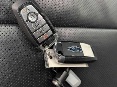 Used 2024 Ford Expedition XLT image 48