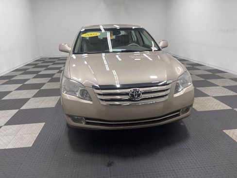Used 2005 Toyota Avalon XLS image 7